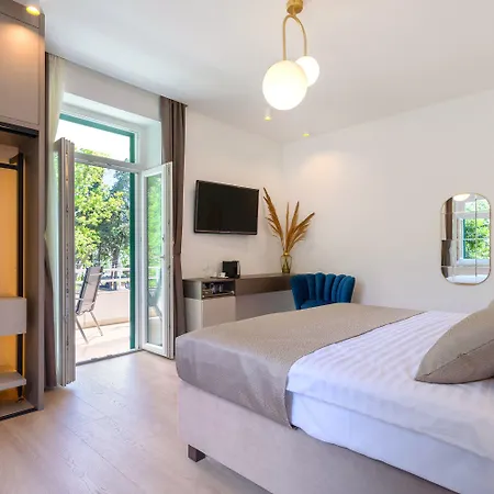 Park Luxury 2 Konukevi