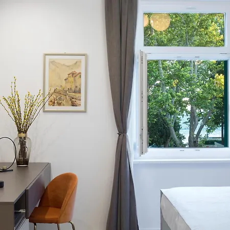 Park Luxury 2 4* 스플리트